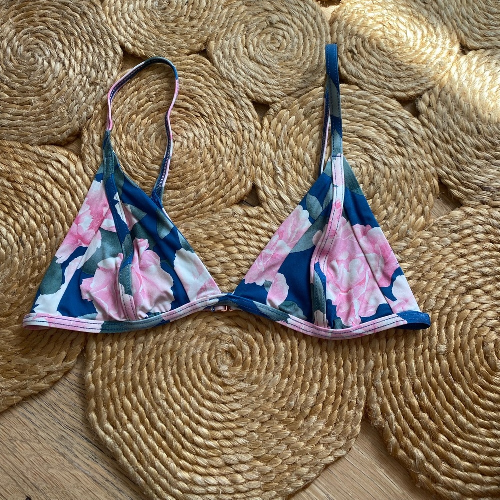 Frankies Bikinie top